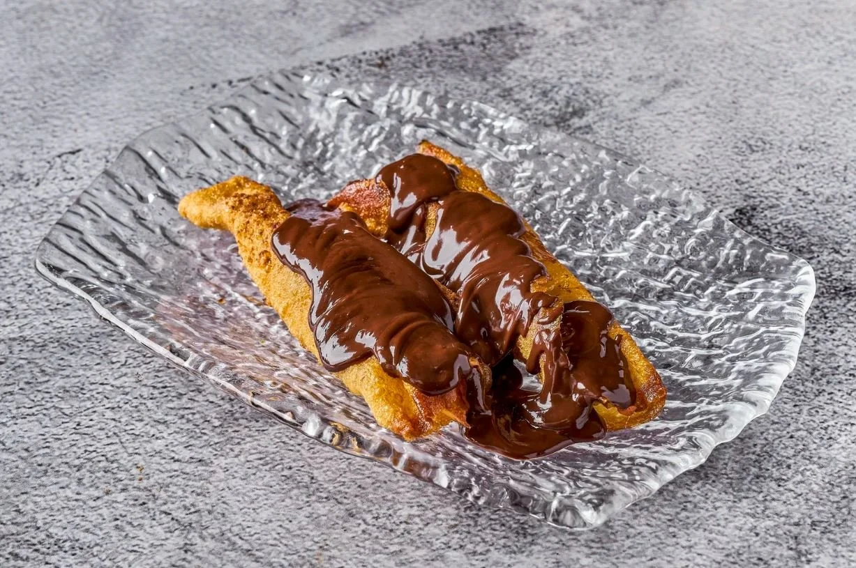Filloas con salsa de chocolate