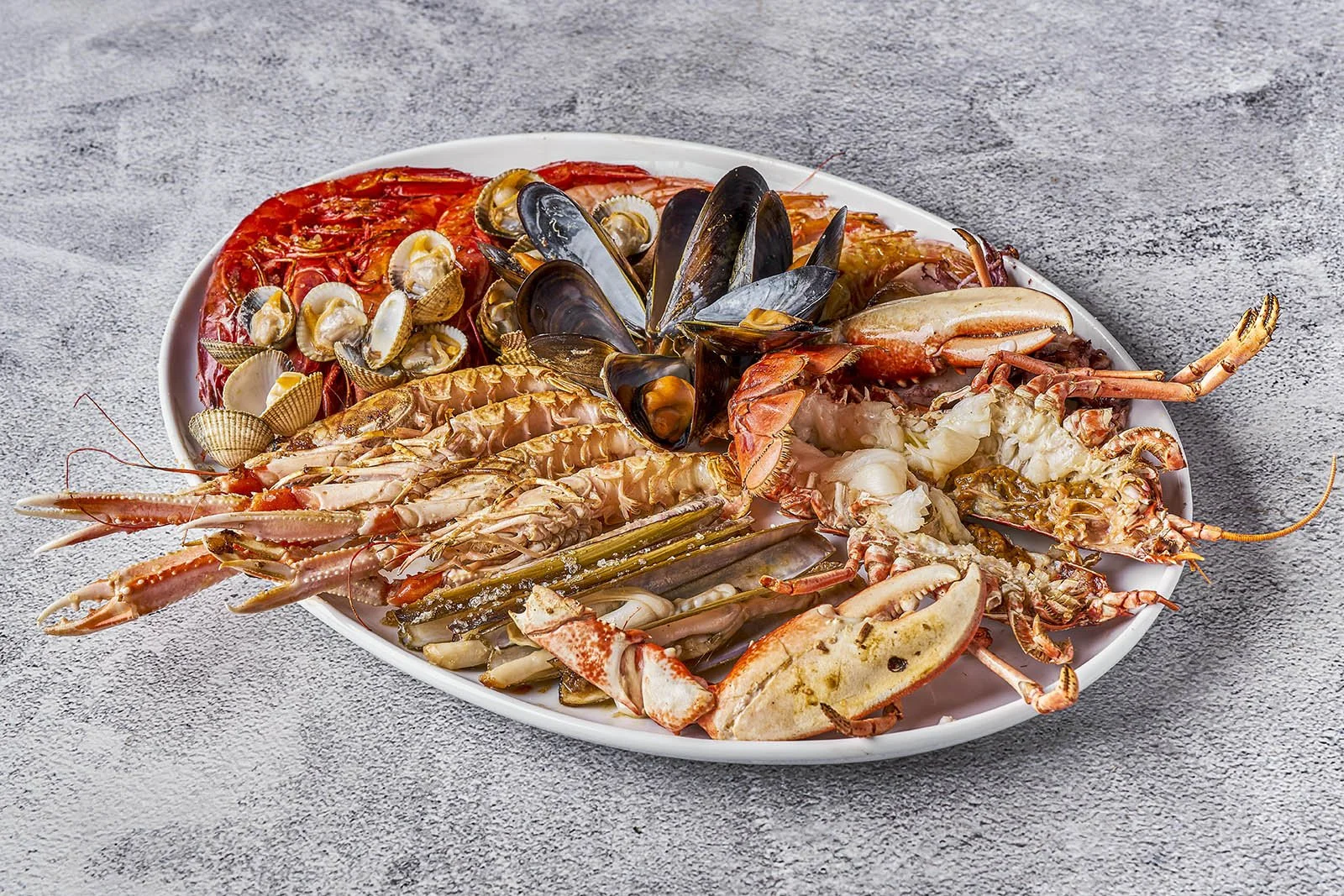 Grand Seafood Platter at Ogrelo